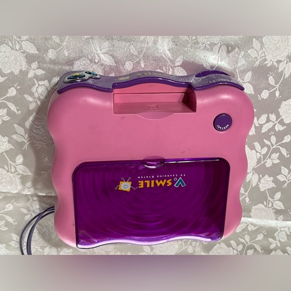 VTech V. Smile TV Learning System Game Console Educational Pink Game - Picture 9 of 9